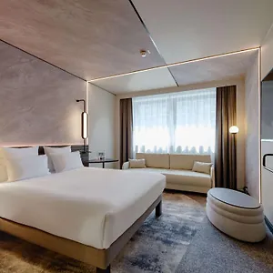 Hotel Novotel Muenchen Airport - Newly Renovated Frisinga